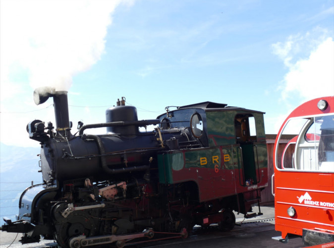 0043_Gipfelglueck_Brienz Rothorn_2_Schoene Aussichten Touristik